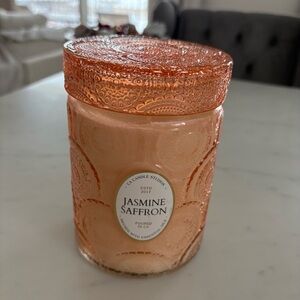 Leoben Co Jasmine Saffron Scented Textured Candle